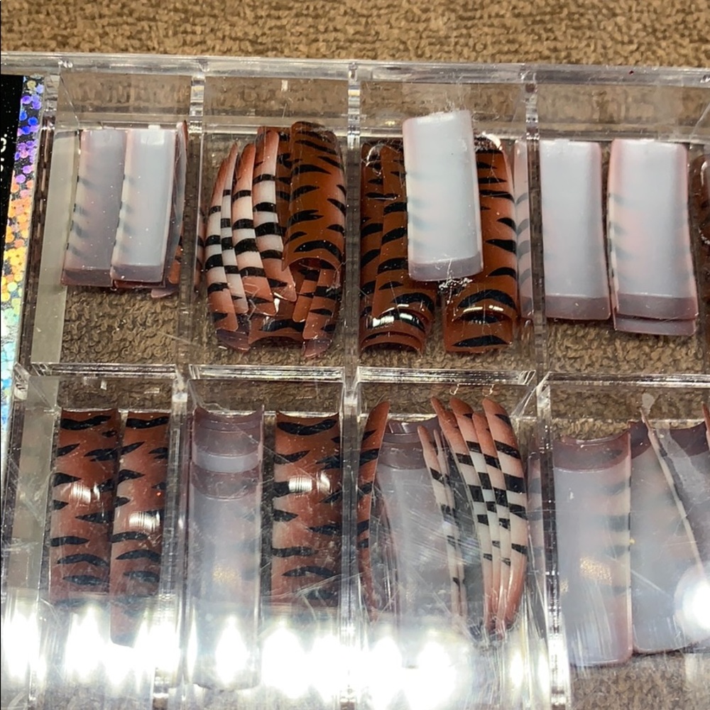 Nail tips - Picture 2 of 5